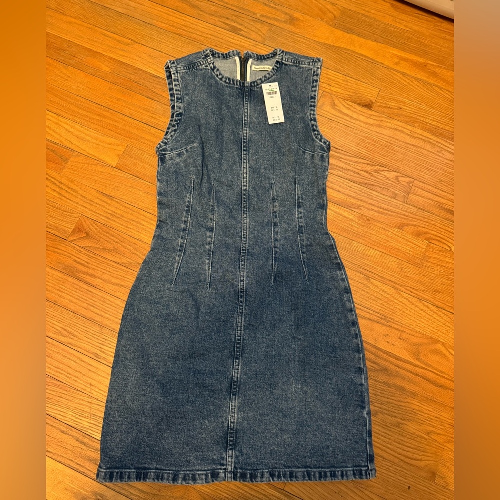 NWT Abercrombie Denim Dress size XS